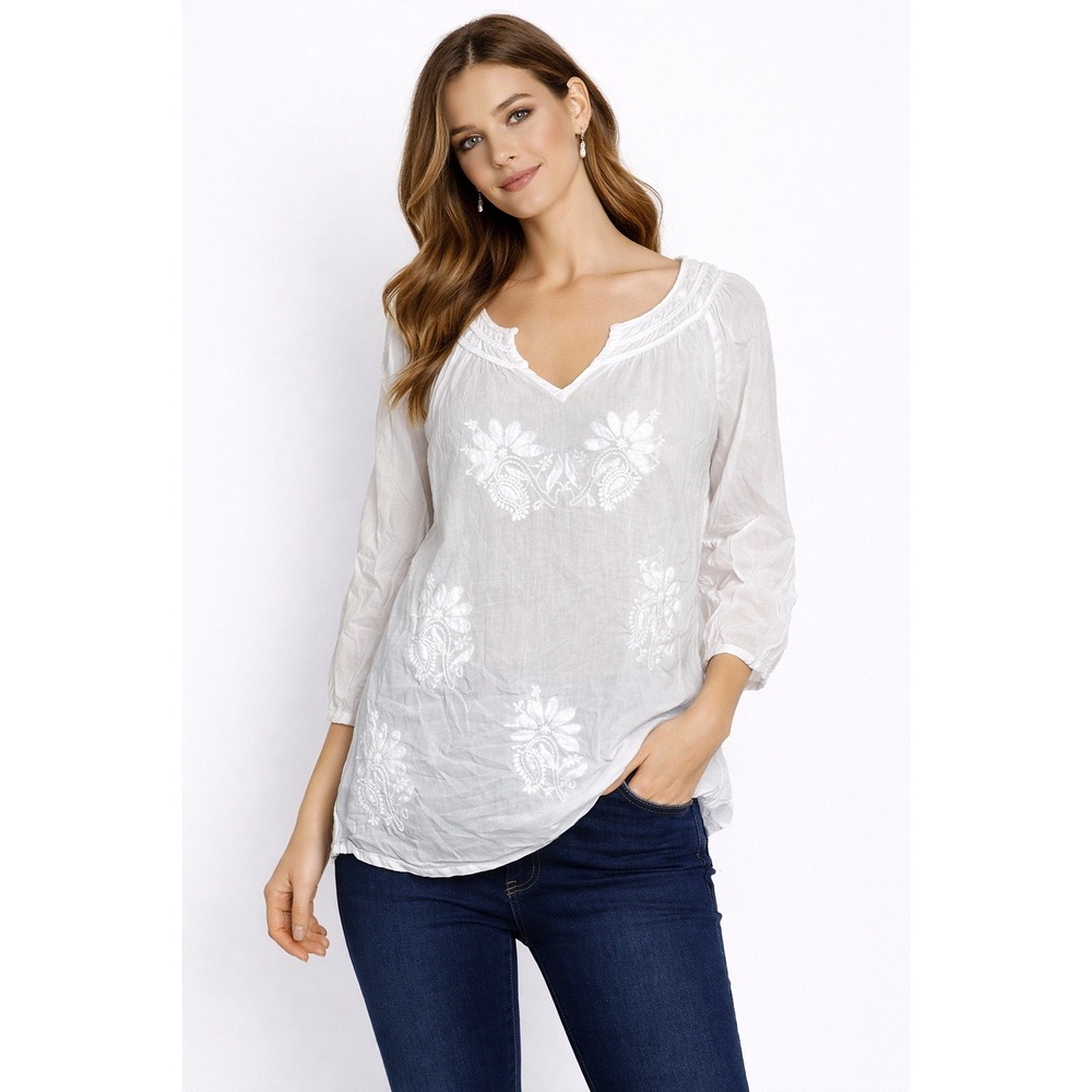 VioletRuby- White Embroidered Women's Top Size‎ M